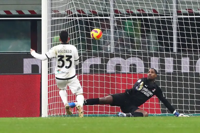 Agudelo 7: Buona gara per lui, che con un bel piattone batte Maignan e trova il gol del pari momentaneo
