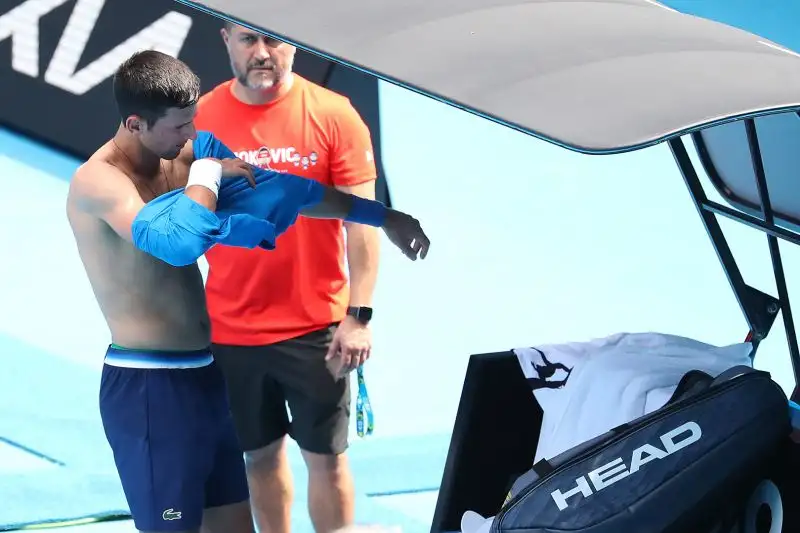 Djokovic però si allena per essere al meglio in vista dell'inizio del torneo
