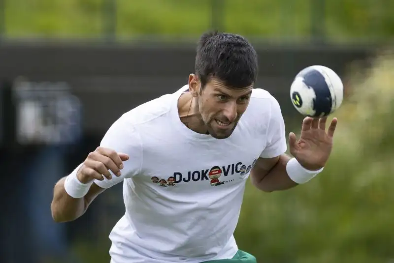 10 - Quale squadra di calcio tifa Djokovic?
A - Real Madrid
B - Chelsea
C - Bayern Monaco
D - Milan