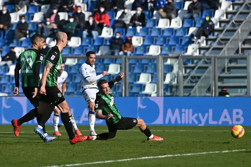 Toljan 5. Sbaglia sul primo gol dell'Hellas e non riesce mai a spingere
