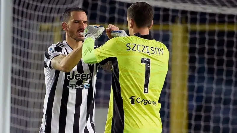 Szczesny 6,5: sempre bravo quando viene chiamato in causa, poche responsabilità su Malinovskyi, resta il giallo della possibile espulsione.