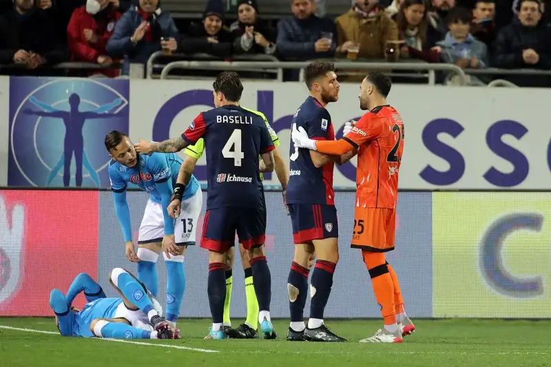 Ospina 5: Non una buona prestazione la sua, poteva fare meglio in occasione del momentaneo vantaggio rossoblù
