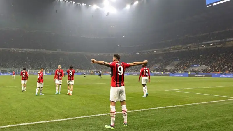 Giroud 8,5: nell'eterna storia del derby entra a caratteri indelebili anche il suo nome. Due reti (la seconda spettacolare) per vincere e spaccare la partita