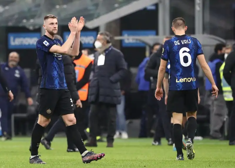 De Vrij 5: ennesima serata negativa per l'ex laziale

