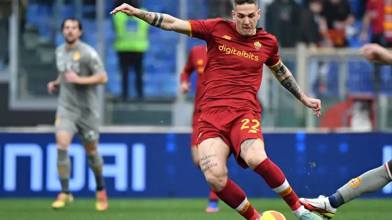 Zaniolo 5.5: al novantunesimo minuto segna la rete della possibile vittoria per i giallorossi che però viene annullata e nel giro di due minuti rimedia due cartellini gialli che gli costano l'espulsione