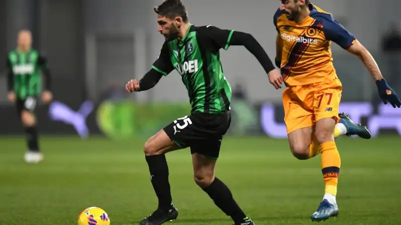 Berardi 6.5: sempre più fondamentale per la sua squadra, è autore della solita prestazione di qualità e sostanza, impreziosita dalla palla per Traorè che mette a segno il 2 a 1 per i neroverdi