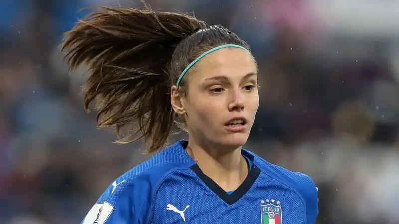 Successivamente si è trasferita al Torino e poi in Svizzera per vestire la maglia del Rapid Lugano