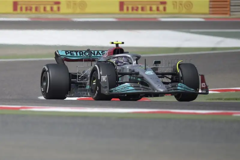 "La nuova mercedes viola lo spirito del regolamento" ha detto il team principal Red Bull, mentre Binotto ha affermato: "Sarei sorpreso se vi fosse qualcosa di illegale"