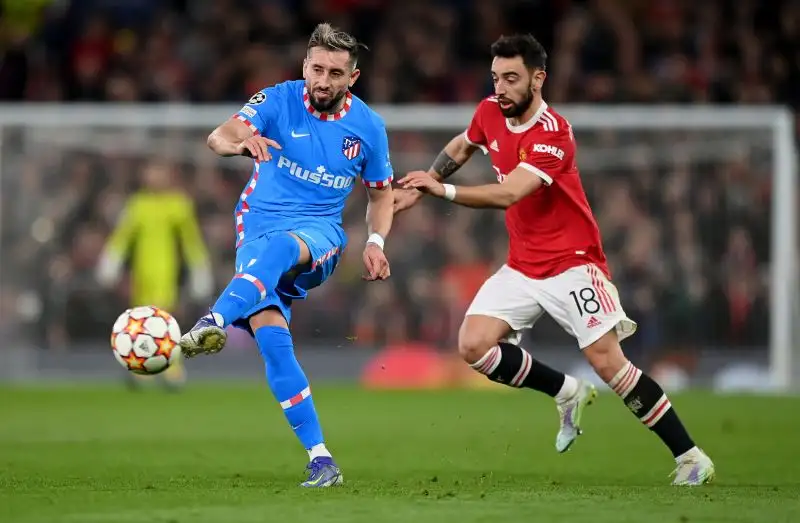 Bruno Fernandes 5,5: Dalla sua ha l'attenunate della febbre smaltita in extremis prima del match: parte anche bene, ma poi si smarrisce nel disordine del gioco dei Red Devils