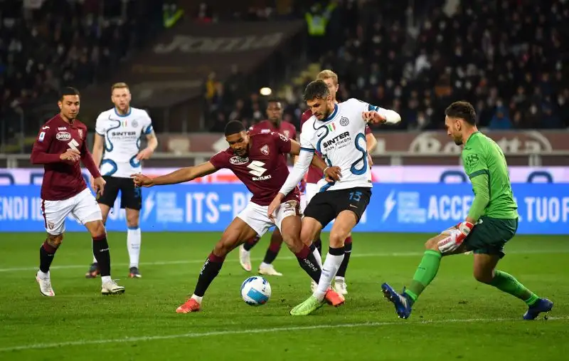 Bremer 7,5. Decisivo in difesa ma anche in attacco con quello che per poco non è il gol vittoria