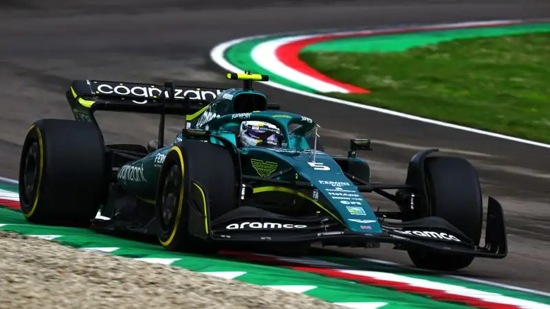 Sebastian Vettel 6,5: il quattro volte campione del mondo dell'Aston Martin recupera cinque posizioni e chiude ottavo