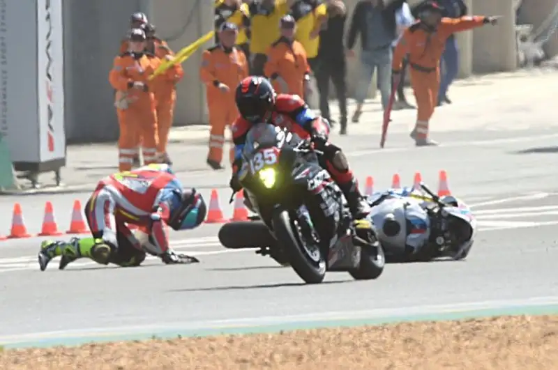 Bradley Smith e Christophe Seigneur sono i due centauri coinvolti.