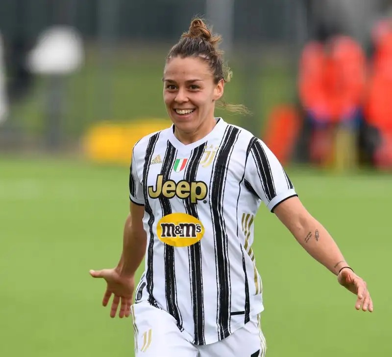 Con le bianconere ha finora totalizzato 90 presenze e 8 gol
