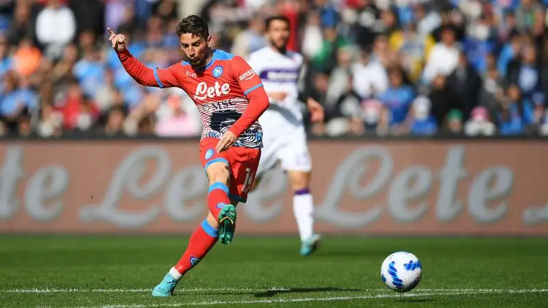 Mertens 6.5: entra nel corso del secondo tempo e dopo soltanto due minuti trova la rete dell'1 a 1