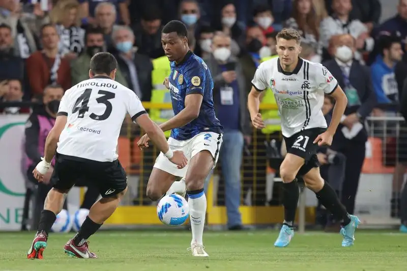 Dumfries 6: non riesce ad incidere in avanti, nessun patema in difesa

