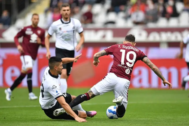 Erlic 5: sbaglia in avvio causando il rigore del vantaggio di Lukic, sostituito all'intervallo
