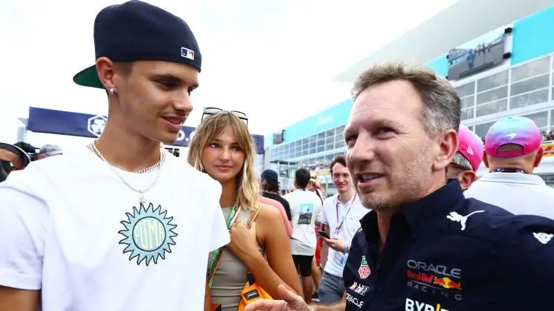 Anche suo figlio Romeo ha voluto scambiare quattro chiacchiere con Horner