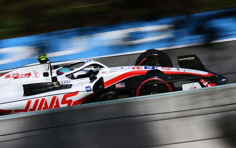Mick Schumacher 5,5 - Le premesse per una gara interessante c'erano tutte, ma la sua Haas si è dimostrata migliore sul giro secco che sul passo gara
