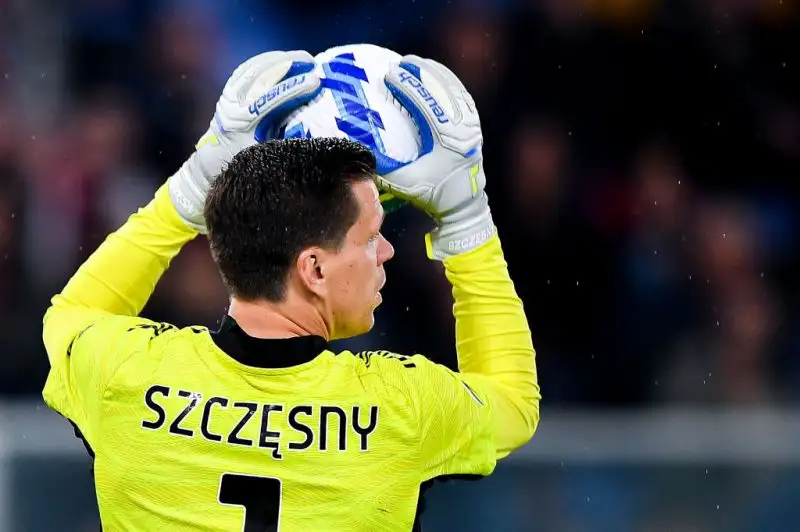 Szczesny 5,5. Due gol subiti e un errore: si può fare meglio di così, anche in una partita del genere.