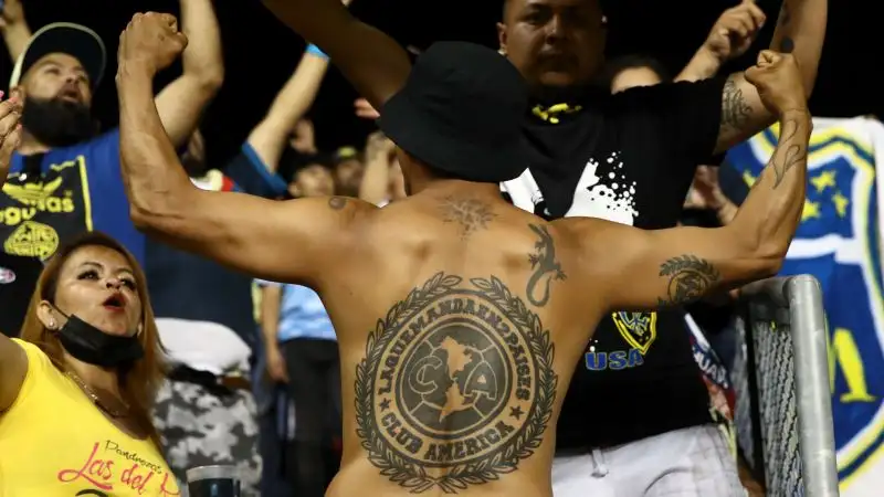 10 tatuaggi incredibili sul calcio: le foto