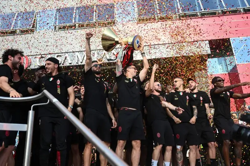 Erano 11 anni che i supporters del Diavolo aspettavano questo momento
