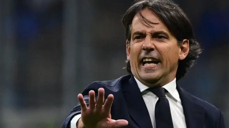 Simone Inzaghi 7: la sua Inter lotta per il campionato fino all'ultima giornata. Riesce a non far rimpiangere Conte, ma l'assenza di top come Hakimi, Lukaku ed Eriksen si avverte