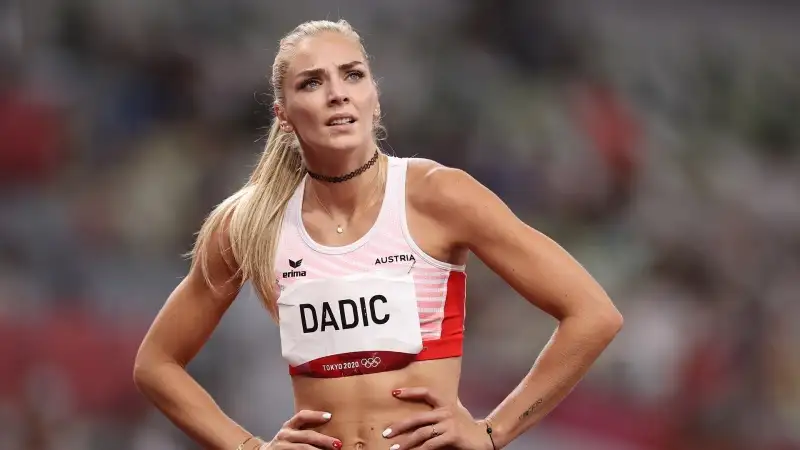Il primo grande risultato arriva nel 2015, quando conquista la medaglia di bronzo nell'eptathlon agli europei under-23 di Tallinn