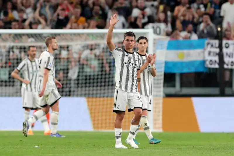 Dybala 6. Non la sua serata migliore ma arriva anche per lui la standing ovation all'ultima allo Stadium.