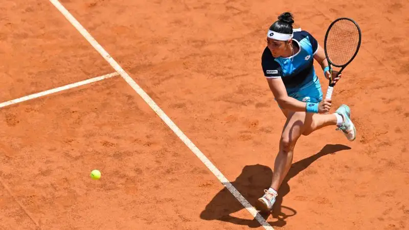 Jabeur 9
Ons ripete le prestazioni di Madrid e nonostante la stanchezza nel secondo set della finale offre spettacolo