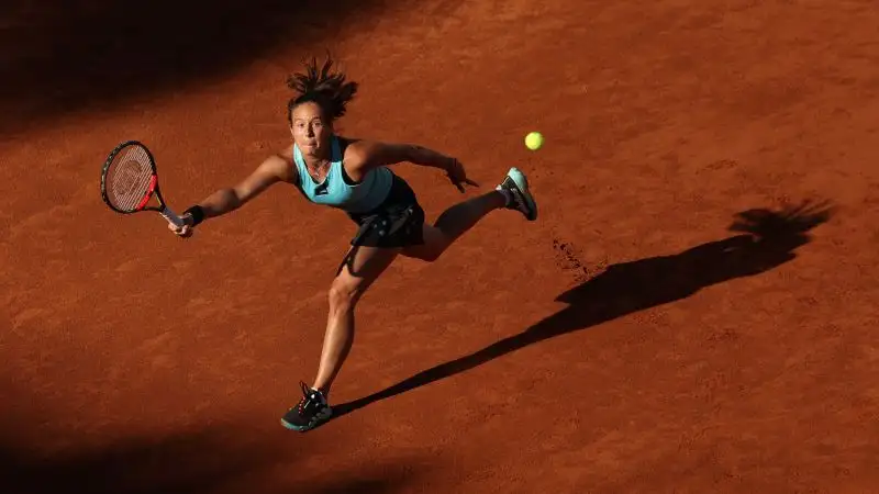 Kasatkina 8
La russa mette in seria difficoltà una Jabeur in forma e dimostra di essere ritornata a buoni livelli