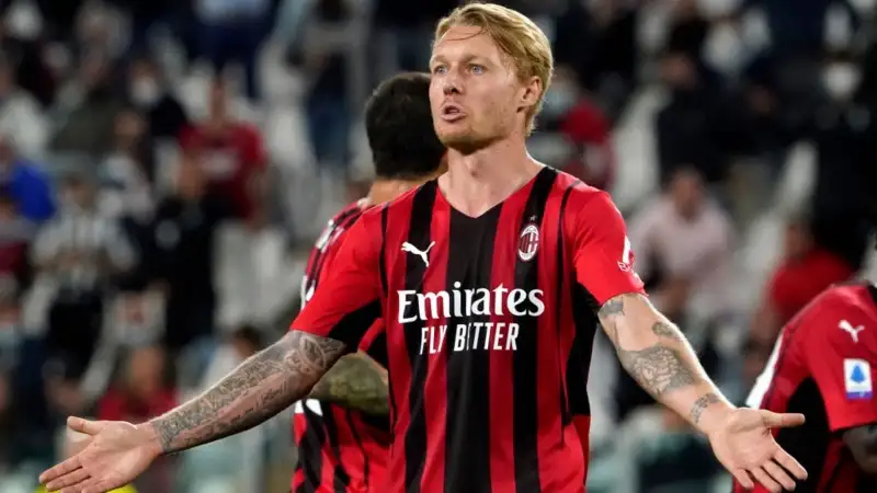 Kjaer 7,5: Perno della difesa fino a dicembre, quando si rompe il legamento crociato: finché è stato in campo, è stato sempre fra i migliori
