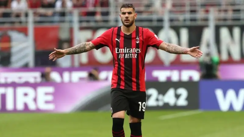 Theo Hernandez 9: Poche discussioni sul fatto che si tratti del miglior laterale della Serie A. Migliorato in fase difensiva, determinante in attacco