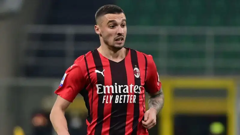 Krunic 6,5: lavoro silenzioso ma preziosissimo: strappa dai piedi di Boga il pallone che vale il 2-0
