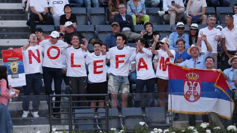 I fan di Nole sono sempre caldissimi
