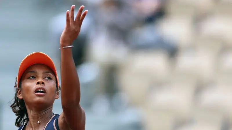 Ha esordito in singolo nel Grande Slam grazie a una wildcard alle qualificazioni agli Open di Francia 2015