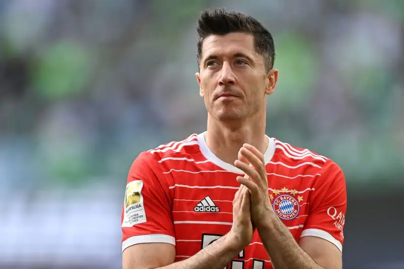 Robert Lewandowski: il polacco vuole cambiare aria e trasferirsi al Barcellona, vedremo se i blaugrana convinceranno il Bayern Monaco
