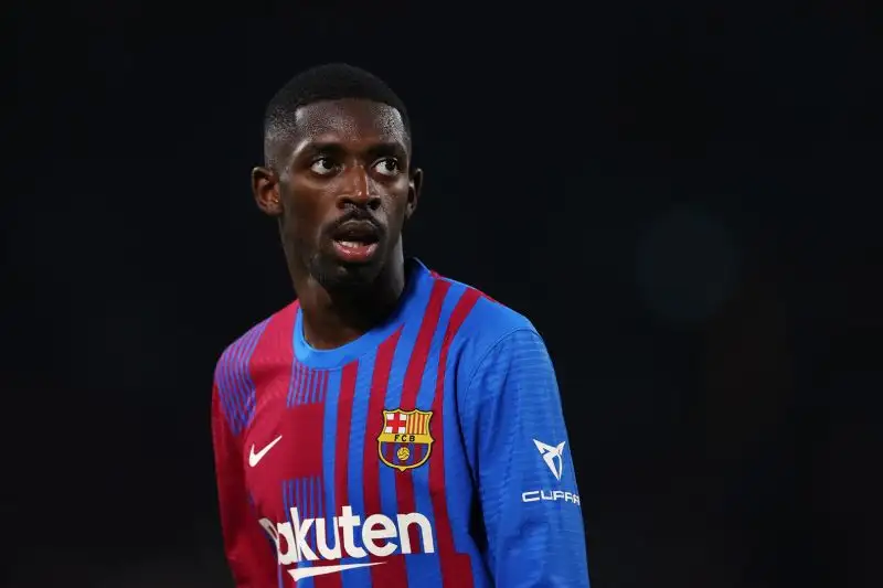 Ousmane Dembelè: il dialogo tra il Barcellona e l'entourage del calciatore per il rinnovo è costante ma un accordo è molto complicato, più probabile un ritorno al Borussia Dortmund. Vicine allo zero le possibilità di un approdo alla Juventus
