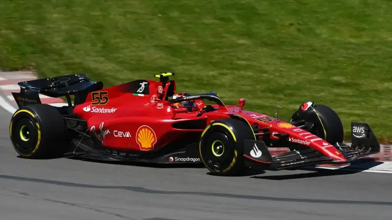 Sainz 9. Ci prova fino alla fine ma contro questo Verstappen non si può fare nulla. E' ancora alla ricerca della sua prima vittoria in carriera che, se continua così, arriverà di certo