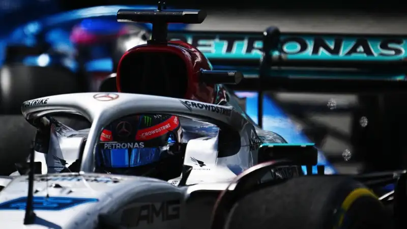 Solita costanza per Russell: sesto prima e settimo poi. Delude Hamilton che nella seconda sessione finisce addirittura 13esimo
