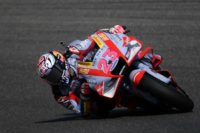Enea Bastianini 5: altra gara difficile per il riminese, che dopo un avvio boom è nel momento più complicato della stagione. Finisce fuori dai dieci
