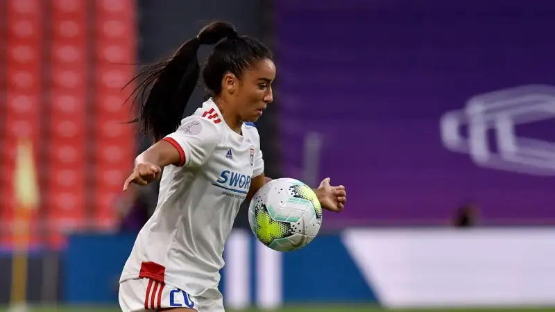 Per poi trasferirsi al Paris Saint Germain