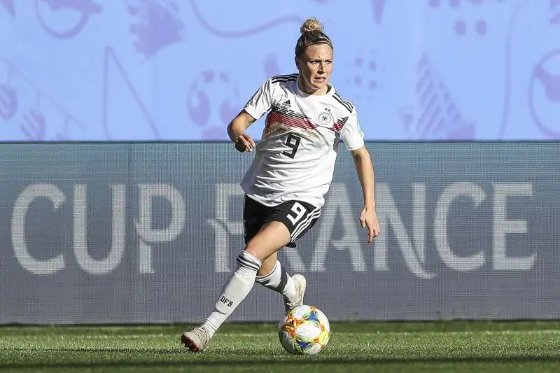 1 Europeo, 1 Algarve Cup e un oro olimpico (a Rio 2016) con la nazionale teutonica
