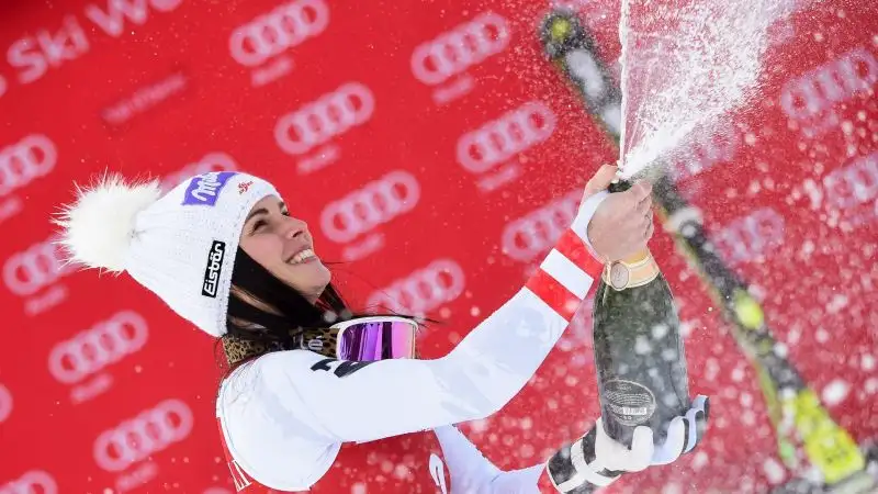 Tra i risultati più prestigiosi vanta un oro olimpico, tre ori iridati, due Coppe del Mondo generali, due Coppa del Mondo di slalom gigante e due Coppe Europa.
