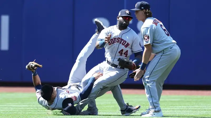 Jeremy Pena e Yordan Alvarez si sono scontrati
