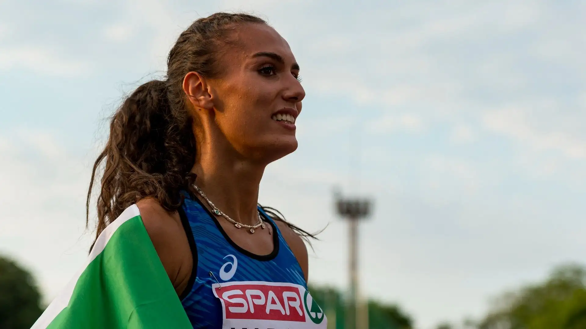 E' un'atleta azzurra, specializzata sui 200m