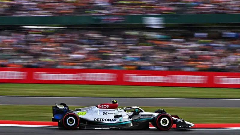 Hamilton 8.5. Il vecchio leone non muore mai e fa impazzire i tifosi britannici con una grande terza piazza