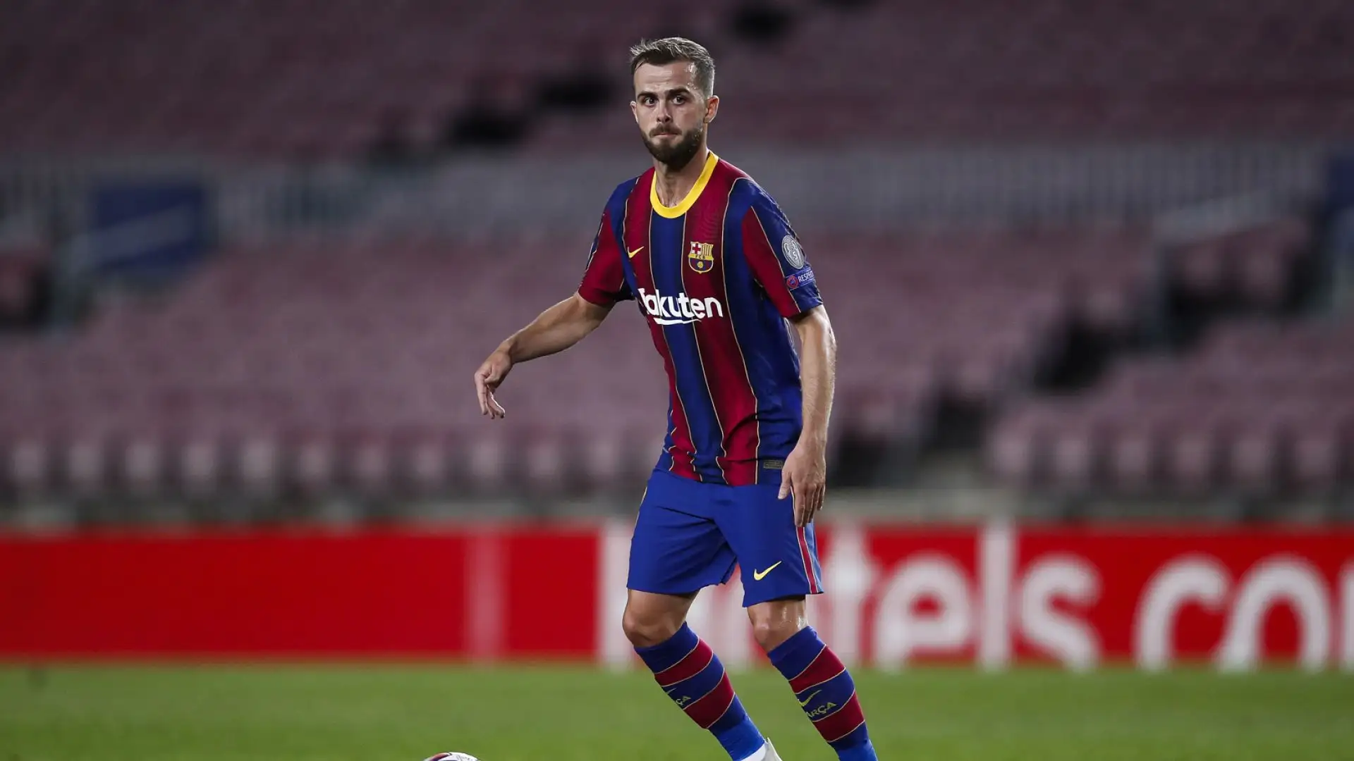 5- Miralem Pjanic: nel 2020 il bosniaco è approdato al Barcellona per 60 milioni di euro
