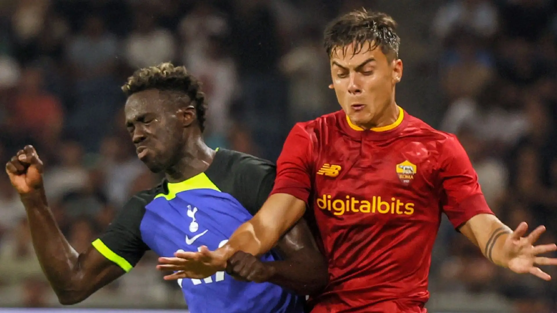 Dopo il match su Instagram Dybala ha pubblicato una foto che lo ritrae mentre festeggia con i suoi nuovi compagni di squadra, con la didascalia ''Loading...''.