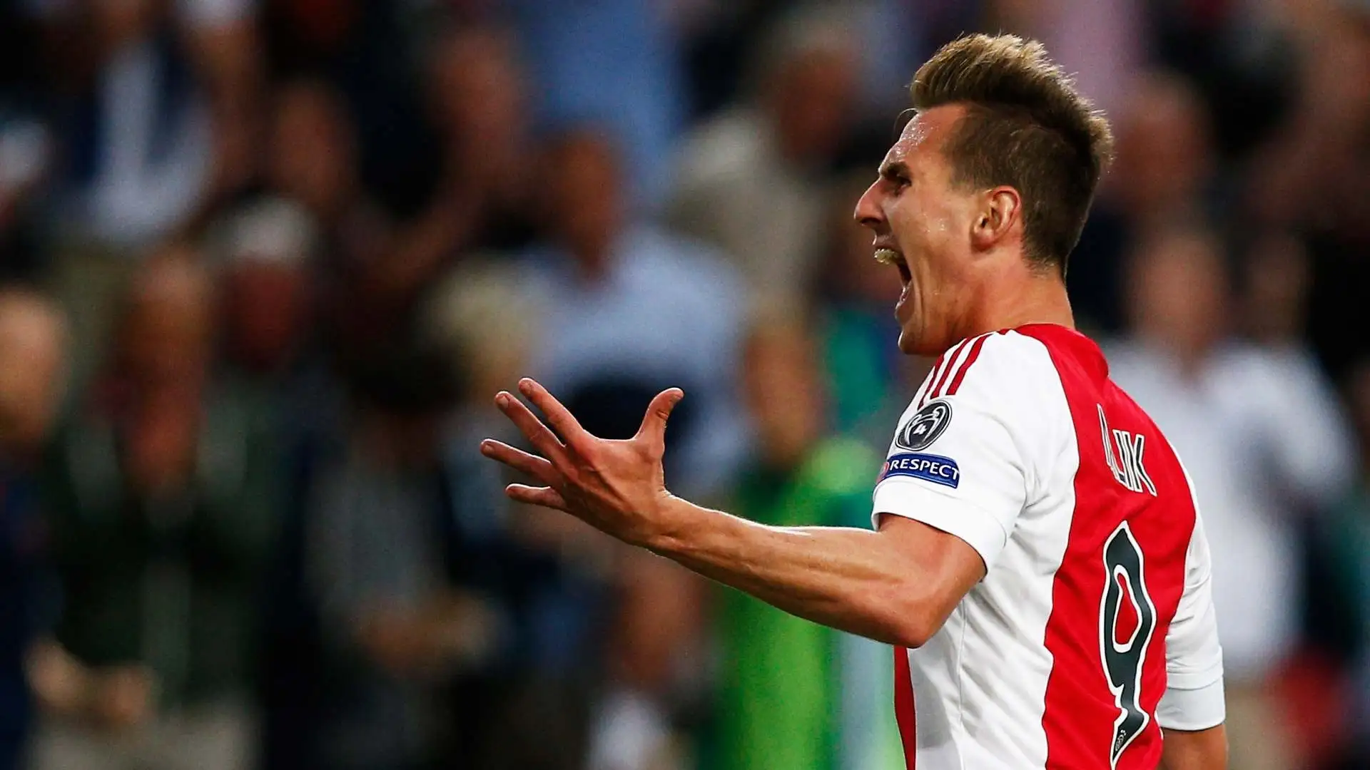 L'attaccante ha esordito in Champions League con l'Ajax