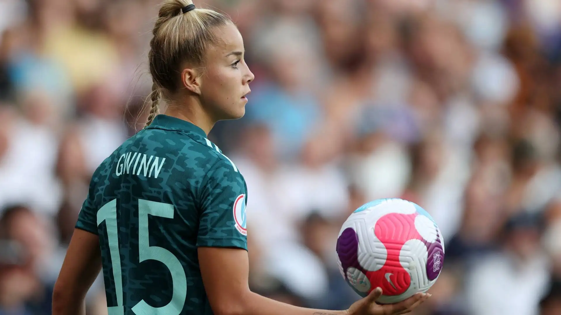 La bellezza di Giulia Gwinn è da urlo